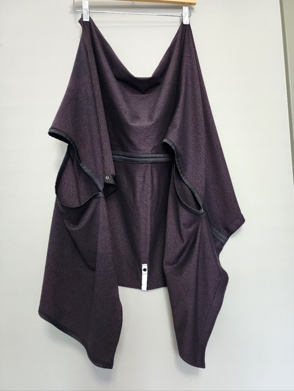 Lululemon Vinsaya Wrap/scarf With Arm Opening